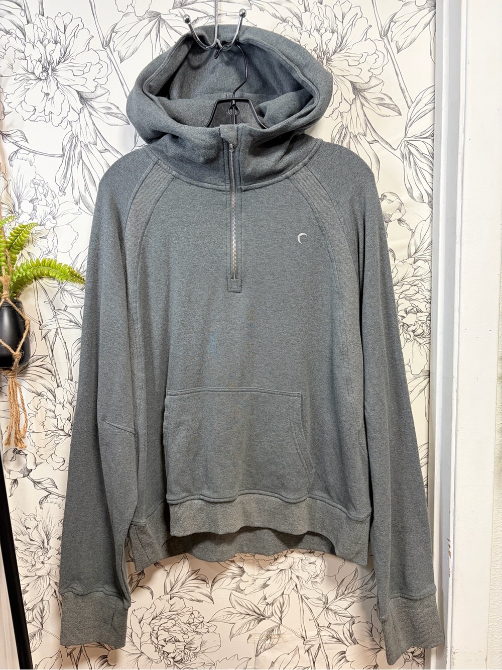 ZYIA Women’s Hooded Quarter-Zip Pullover in Charcoal Gray
